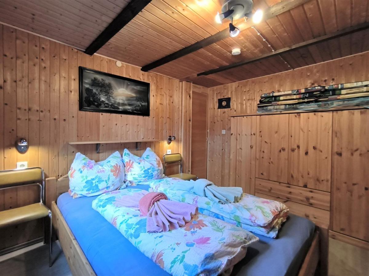 Ferienwohnung Mohnkopf - Unterkunft Fuer 2 Bis 3 Personen Mit Terrasse Jerrishoe Exterior photo
